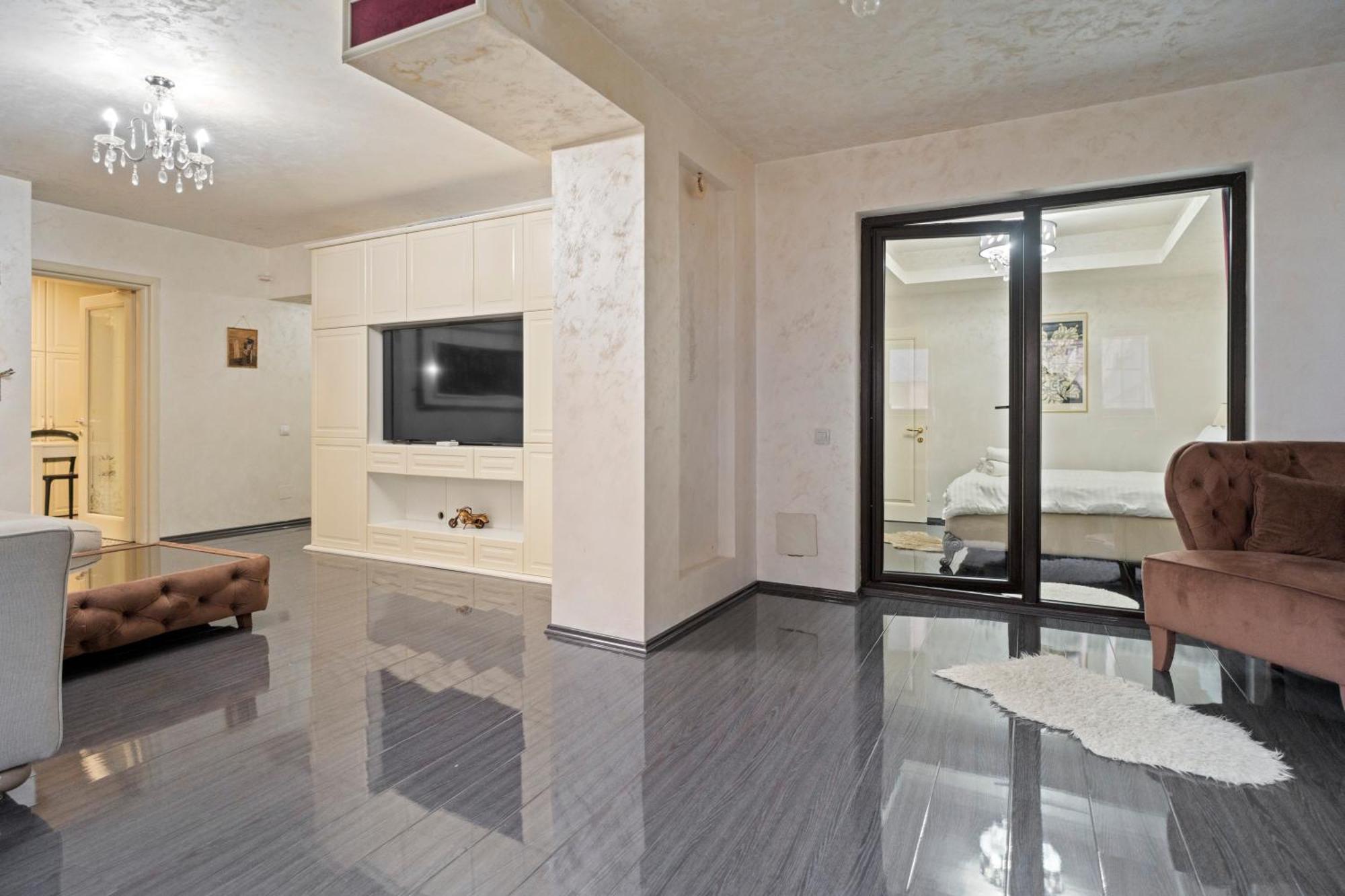 Apartment Classic Luxury At Mall Bucharest