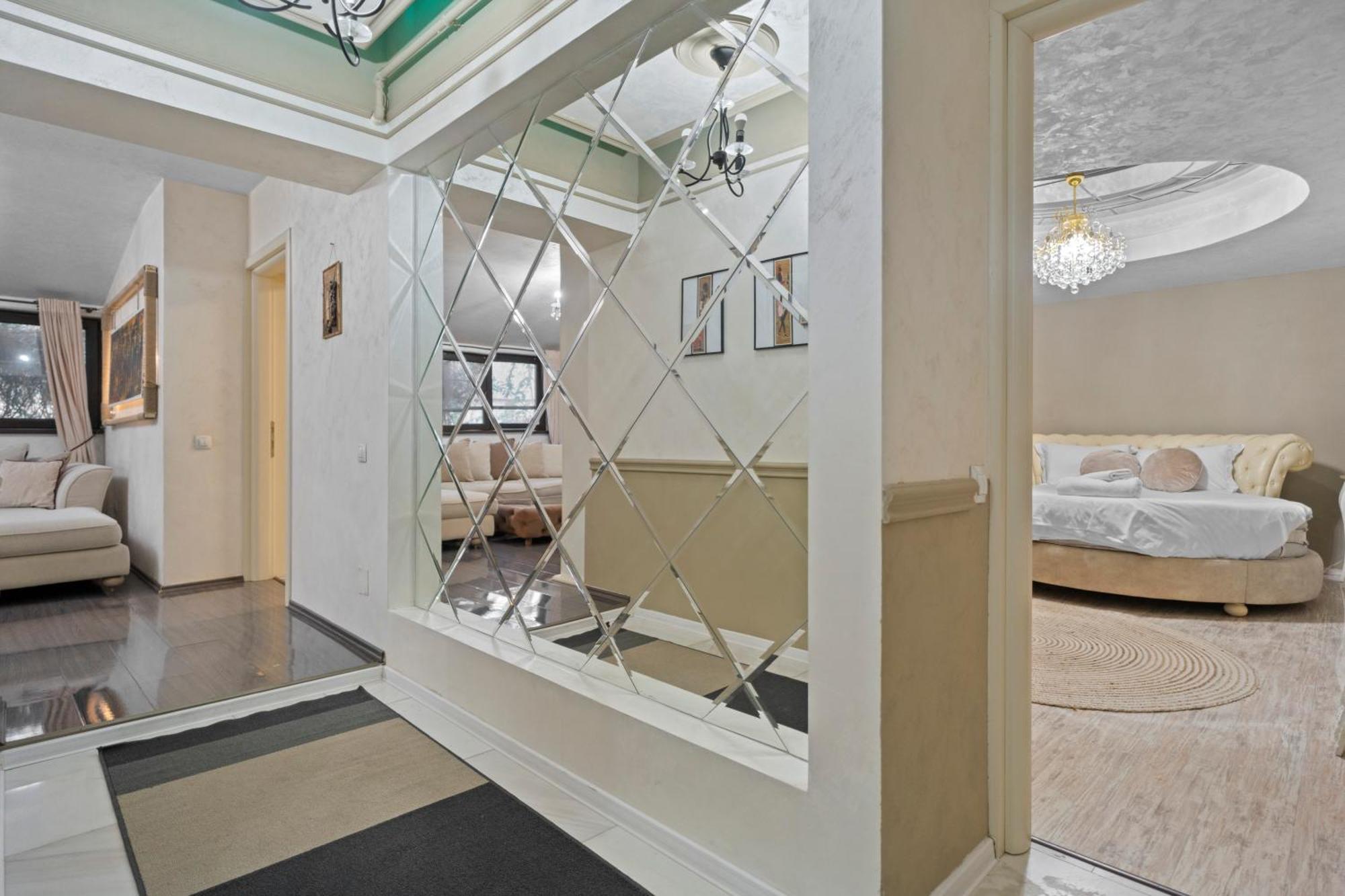 Apartment Classic Luxury At Mall Bucharest